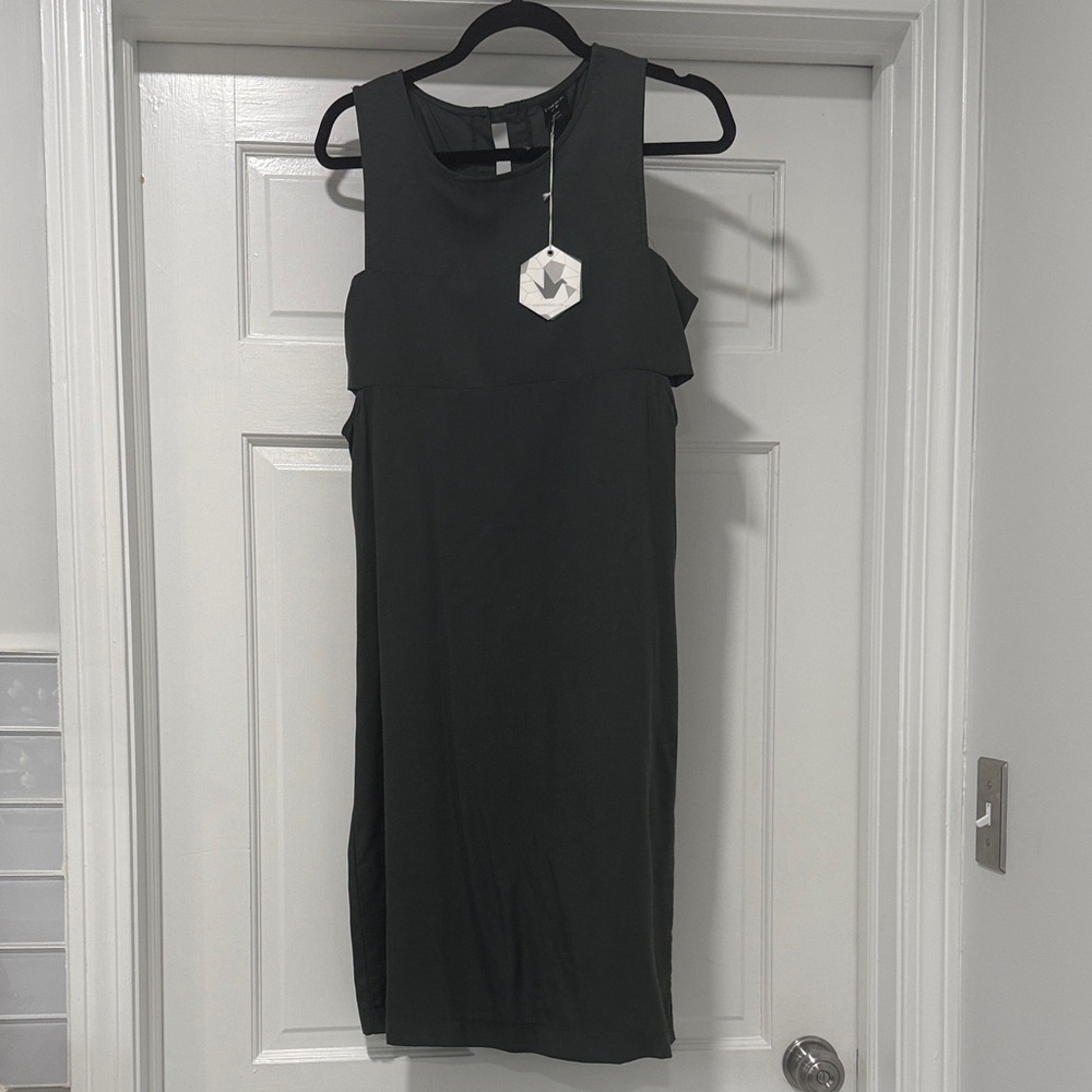 Elegant Green Sleeveless Dress